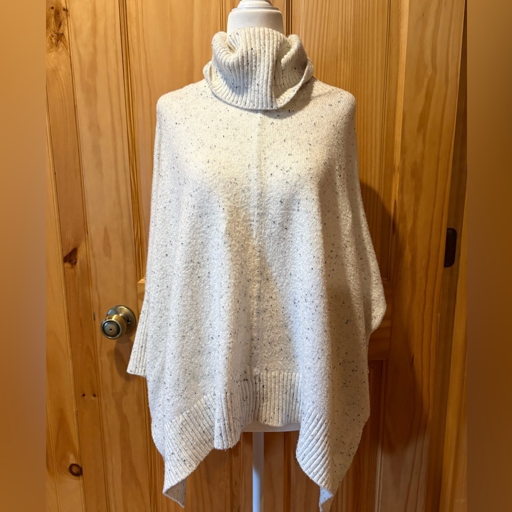 Loft Speckled Turtleneck Poncho Sweater women’s M